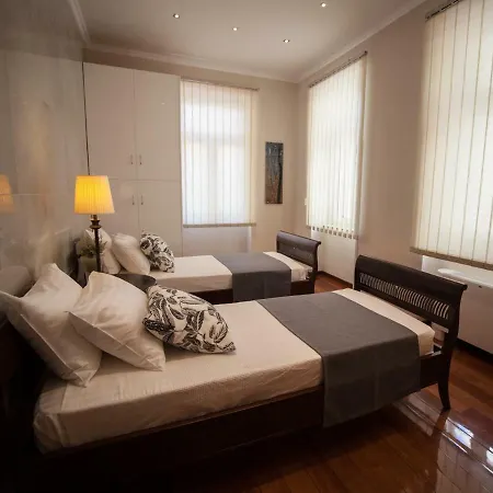 Luxury Maisonette In Town